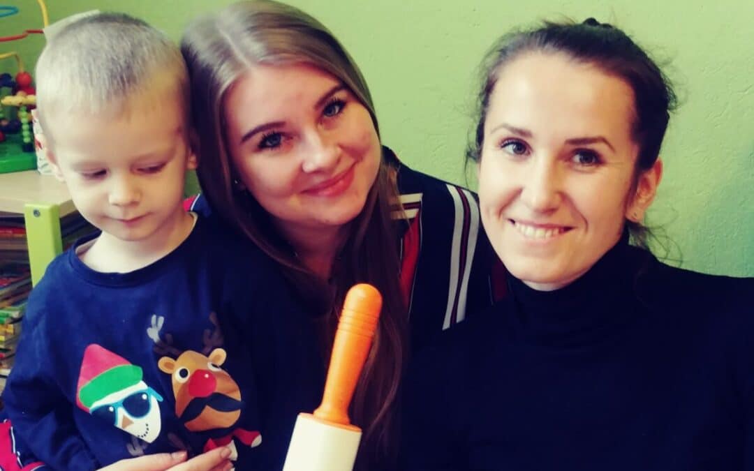 W święta każde dziecko wie, Jak pierniczki robi się. I ja też się na tym znam, Palce lizać mówię Wam! :-)